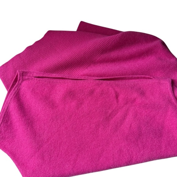 Lord & Taylor 100% Cashmere Sweater Medium Hot Pink Short Sleeve Cold Shoulder - Picture 5 of 5
